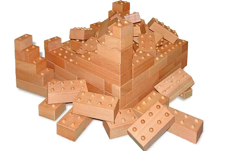 Kindergarten-Grundbauset-Holzbausteine-mit-Noppen