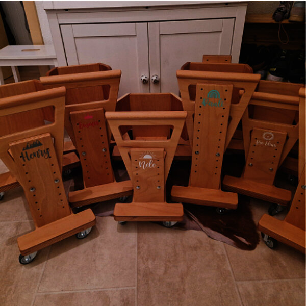 Holzwaeglechen-Fahrzeug