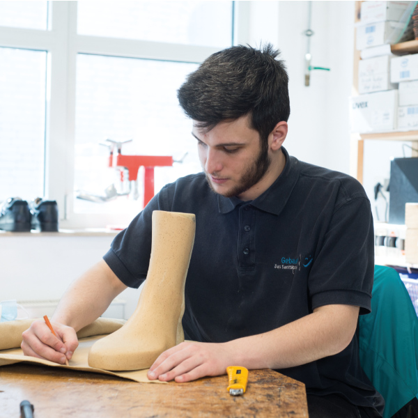 FINiFuchs-kinder-Orthopaedieschuhtechnik-Sanitaetshaus-Gebauer