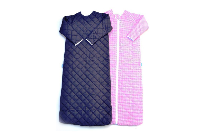 winterschlafsack mit aermel reissverschluss auf der vorder oder rueckseite pien polle