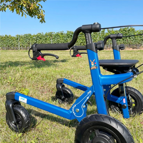 reha-kids-gehhilfe-FiNiFuchs-Kinderhilfsmitel